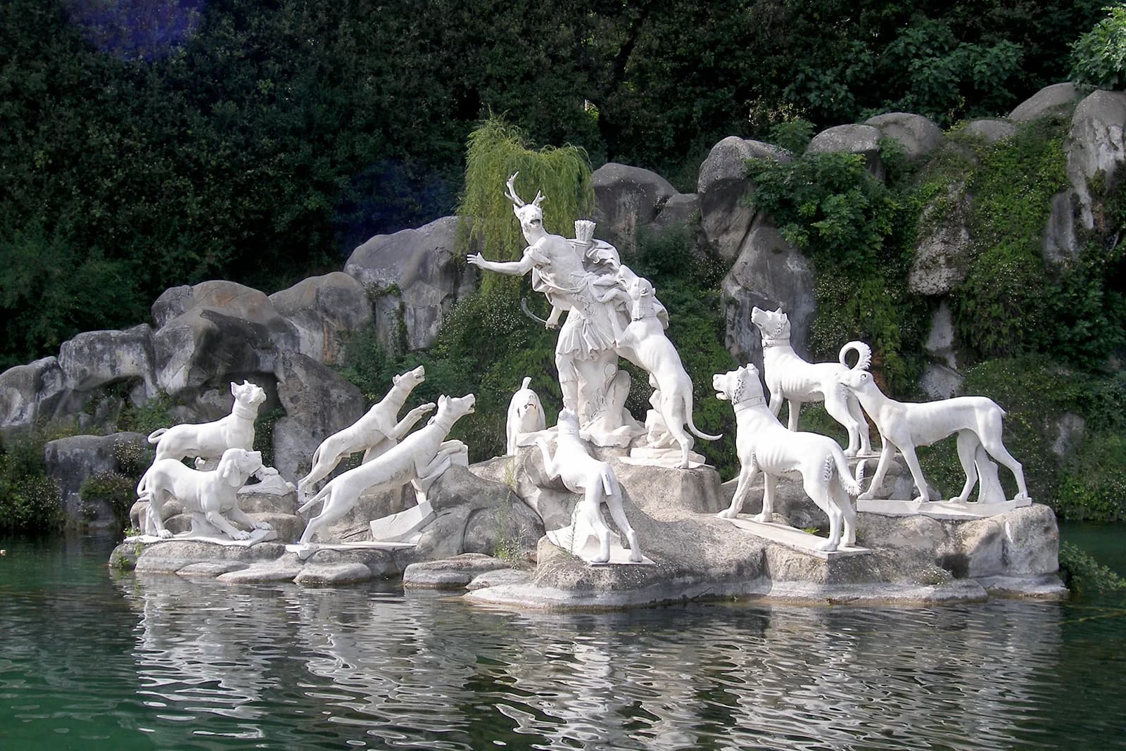 The Transgressive Gaze and Symbolic Tragedy: Actaeon's Myth in a Lacanian Framework